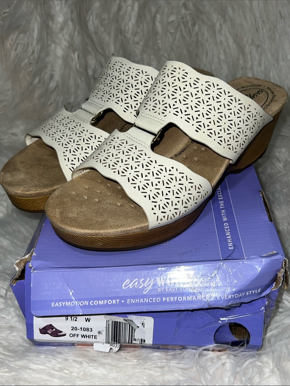 NIB easy street Off White Perforated Double-Strap Wedge Sandals Women’s 9.5